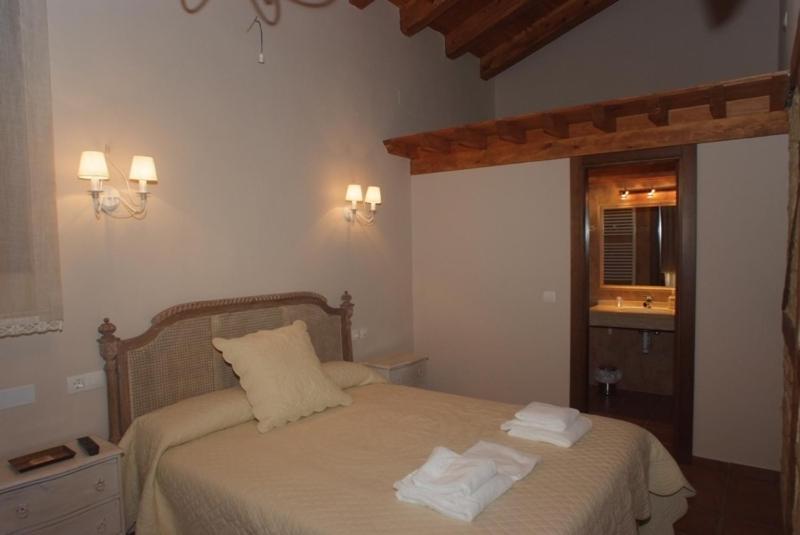 La Casona De Dona Petra Hotell Villarmentero de Campos Rum bild