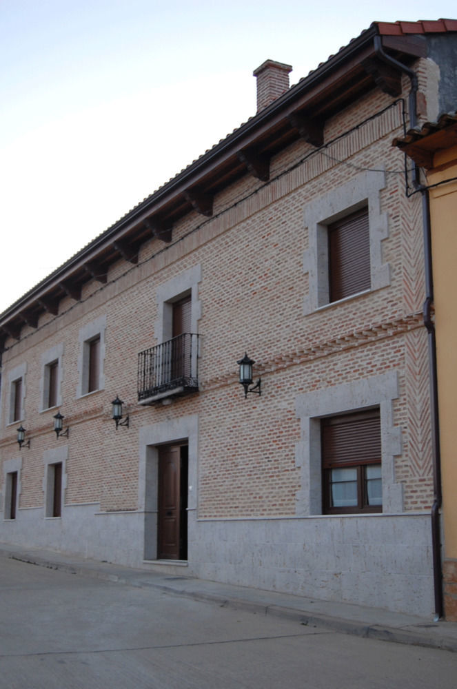 La Casona De Dona Petra Hotell Villarmentero de Campos Exteriör bild