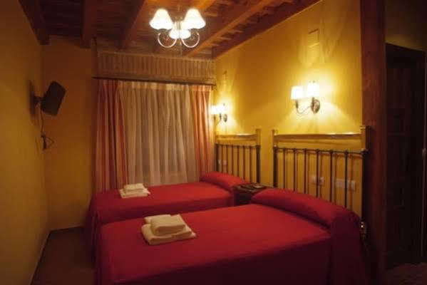 La Casona De Dona Petra Hotell Villarmentero de Campos Exteriör bild